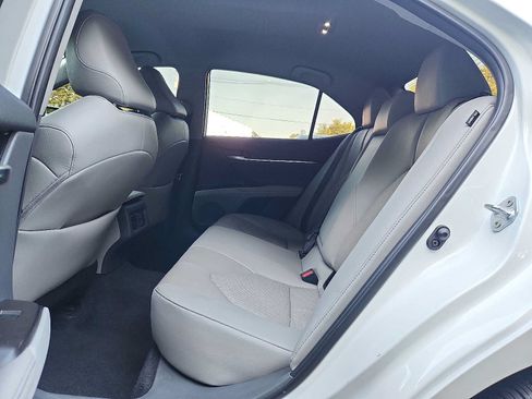 Used 2024 Toyota Camry XSE FWD image 10