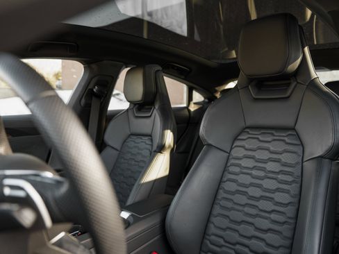 Certified 2024 Audi e-tron GT Premium Plus w/ Executive Package image 20