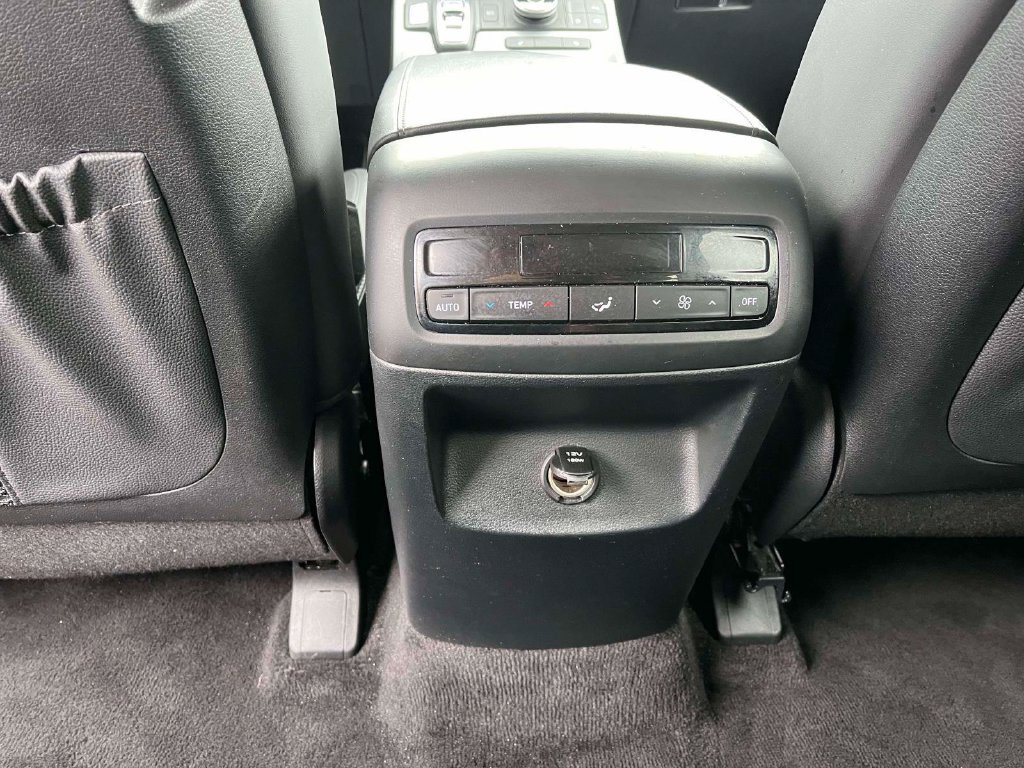 Used 2025 Hyundai Palisade SEL FWD image 4