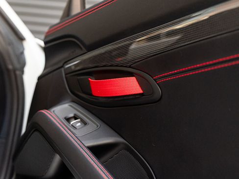 Certified 2019 Porsche 911 Speedster RWD image 43