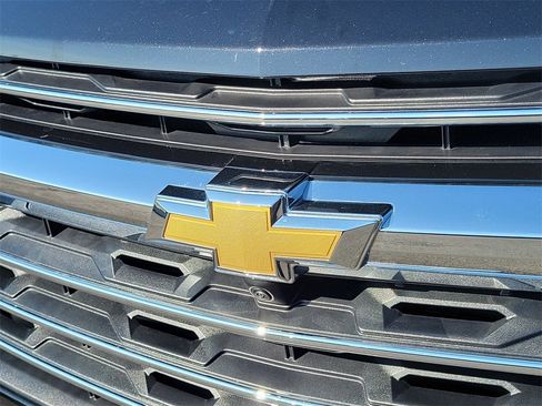 Used 2025 Chevrolet Traverse LT w/ Enhanced Driving Package image 30