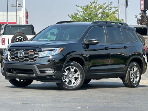Used 2022 Honda Passport TrailSport image 1