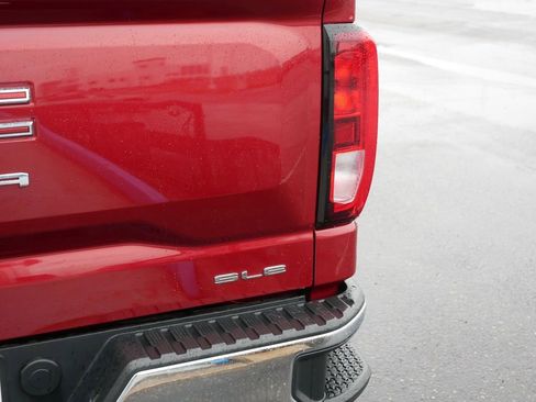 Used 2019 GMC Sierra 1500 SLE w/ SLE Value Package AWD/4WD image 8