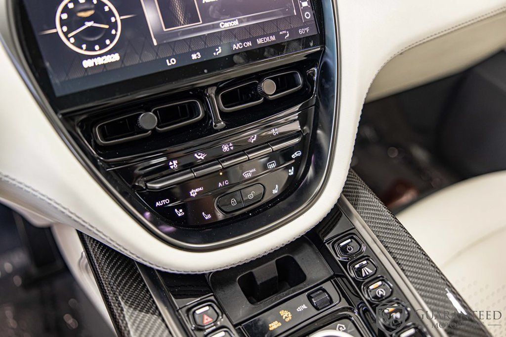 Used 2021 Aston Martin DBX AWD/4WD image 30