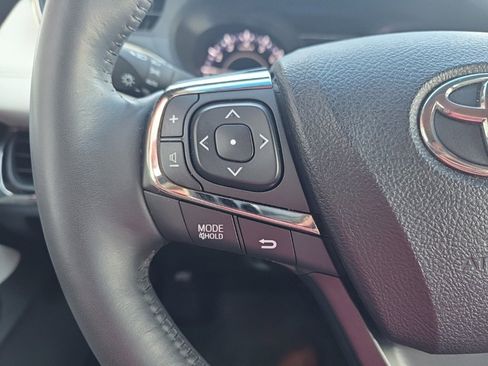 Used 2016 Toyota Avalon Touring image 21