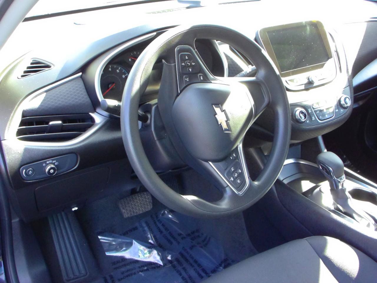 Used 2024 Chevrolet Malibu LT FWD image 5