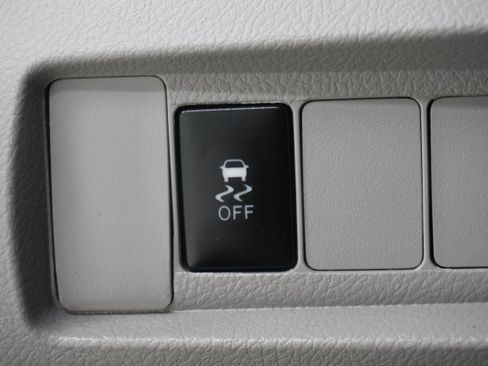 Used 2015 Toyota Sienna LE FWD image 22
