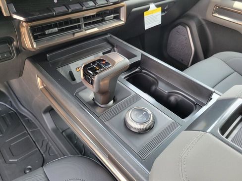 New 2025 GMC Hummer EV 2X image 18