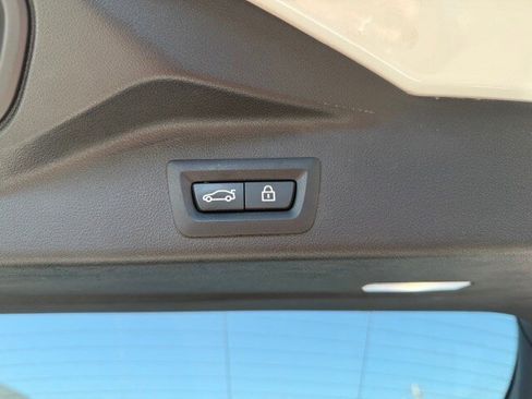 Used 2021 BMW X5 xDrive40i w/ M Sport Package image 8