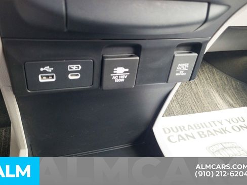 Used 2025 Honda Odyssey Elite image 31