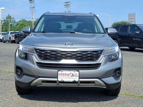 Used 2021 Kia Seltos EX AWD/4WD image 2