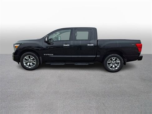 Used 2021 Nissan Titan SV w/ SV Convenience Package image 7