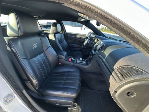 Used 2016 Chrysler 300 S image 23