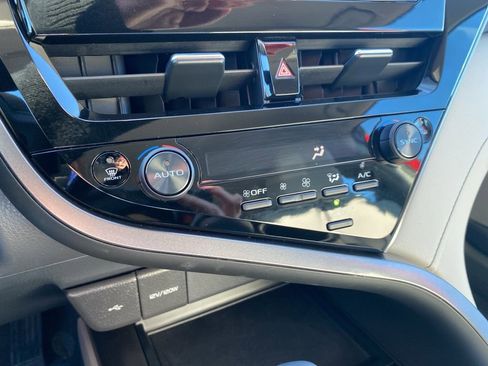 Used 2024 Toyota Camry SE w/ Cold Weather Package image 15