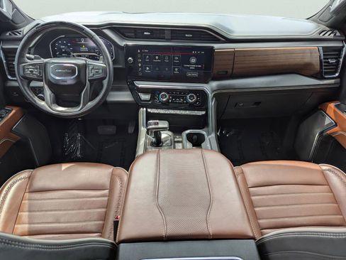 Used 2024 GMC Sierra 1500 Denali Ultimate AWD/4WD image 16