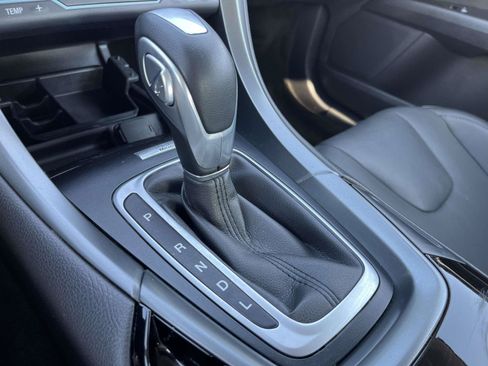 Used 2014 Ford Fusion Titanium FWD image 19