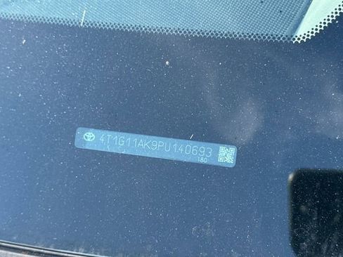 Used 2023 Toyota Camry SE FWD image 9