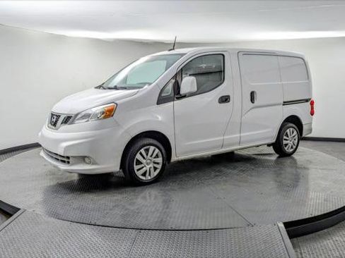 Used 2020 Nissan NV200 SV image 2