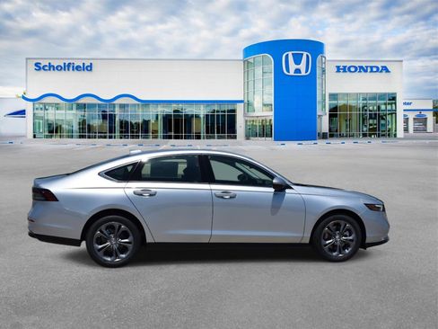 New 2025 Honda Accord EX-L image 2