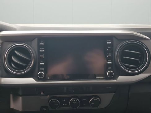 Used 2021 Toyota Tacoma SR5 image 40