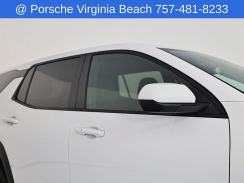 Used 2026 Chevrolet Equinox LT AWD/4WD image 17