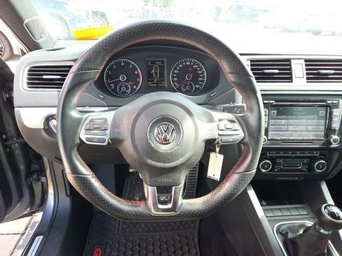Used 2012 Volkswagen Jetta GLI FWD image 15