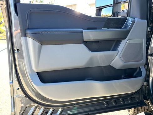 New 2026 Ford F250 XLT w/ XLT Premium Package image 25