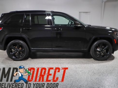 Used 2022 Jeep Grand Cherokee Altitude image 6