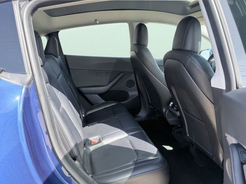 Used 2023 Tesla Model Y Performance image 39