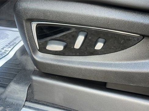 Used 2017 Cadillac Escalade Premium Luxury w/ LPO, Radiant Package image 13