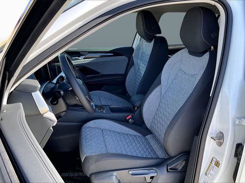 New 2026 Volkswagen Tiguan S FWD image 9