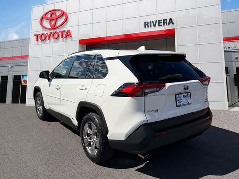Used 2022 Toyota RAV4 XLE w/ XLE Grade Weather Package image 7