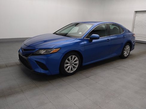 Used 2019 Toyota Camry LE FWD image 2