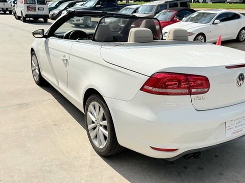 Used 2012 Volkswagen Eos Komfort FWD image 31
