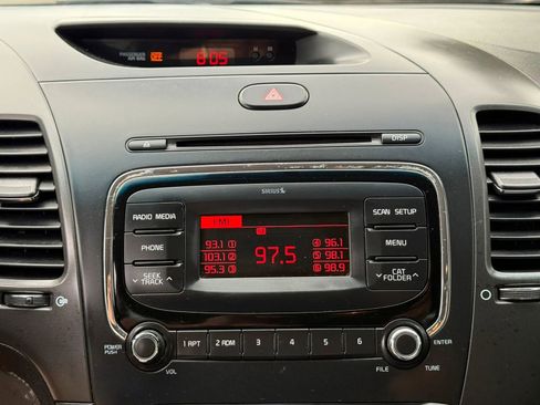 Used 2018 Kia Forte LX FWD image 18