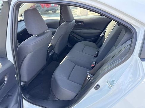 Used 2025 Toyota Corolla LE image 16