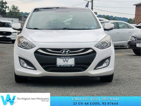 Used 2014 Hyundai Elantra GT w/ Option Group 03 FWD image 2