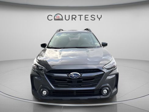 Used 2025 Subaru Outback Premium w/ Popular Package #1A AWD/4WD image 10