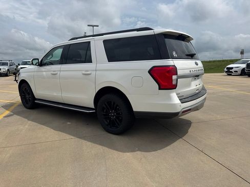 Used 2023 Ford Expedition Max XLT AWD/4WD image 2