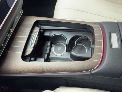 Used 2025 Mercedes-Benz E 350 Sedan w/ Winter Package image 35