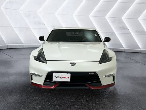 Used 2020 Nissan 370Z NISMO RWD image 2