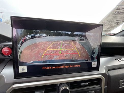 Used 2025 Toyota Tacoma TRD Off-Road image 22