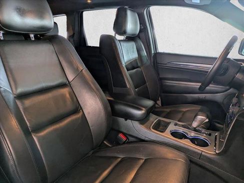 Used 2018 Jeep Grand Cherokee Limited image 22