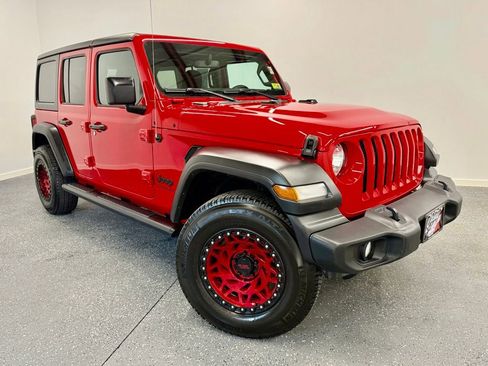 Used 2023 Jeep Wrangler Sport S image 5
