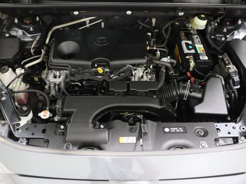 Used 2019 Toyota RAV4 LE image 32