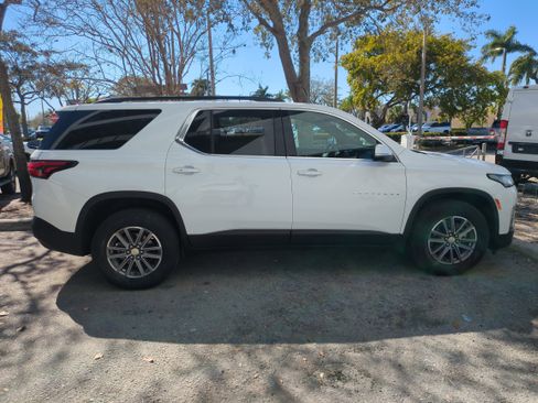 Used 2022 Chevrolet Traverse LT image 4