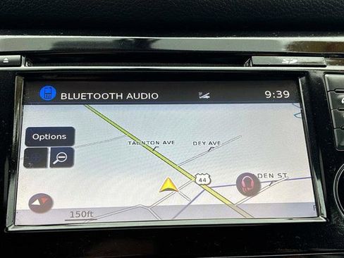 Used 2016 Nissan Rogue SL w/ SL Premium Package image 32