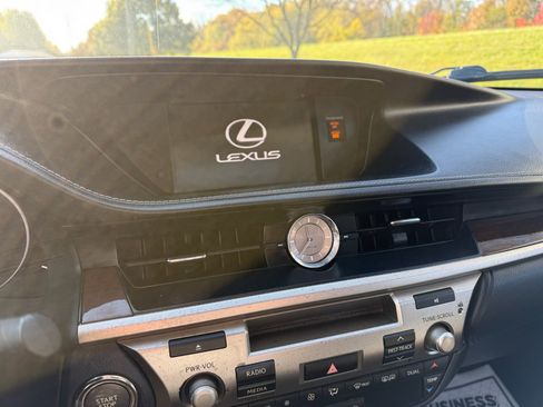 Used 2014 Lexus ES 350 w/ Luxury Package image 7