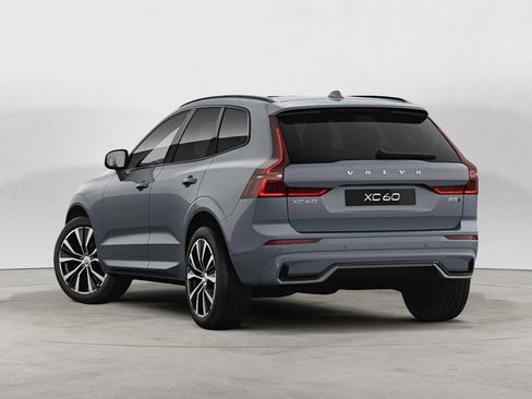 Used 2024 Volvo XC60 B5 Plus w/ Protection Package Premier AWD/4WD image 4