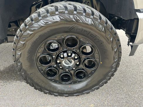 Used 2023 Ford F250 XLT w/ Black Appearance Package image 53